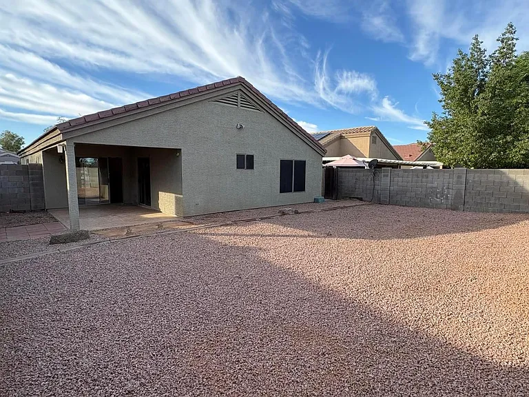 13002 W Hearn Rd — Photo 29