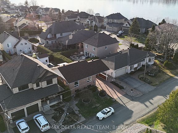3rd image of 892 Beauchamp Ave