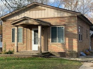 832 Farnsworth Rd APT 2, White Lake, MI 48386