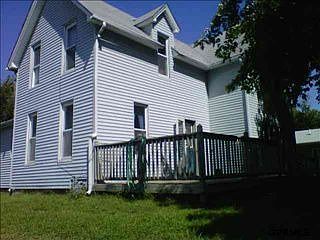 1st image of 420 E 7th St