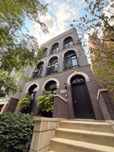 3340 N Kenmore Ave Unit 3, Chicago, IL, 60657