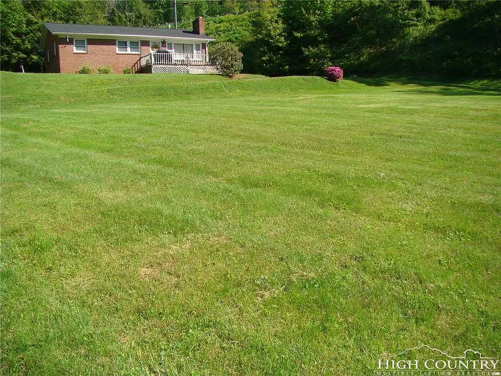 Building Photo - 120 Snow Hill Dr