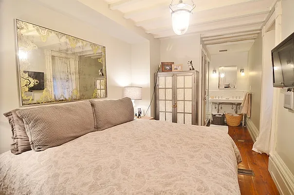 Rented by Park Property Advisors | media 15