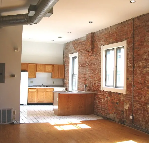 Day Companies Short North — Photo 13