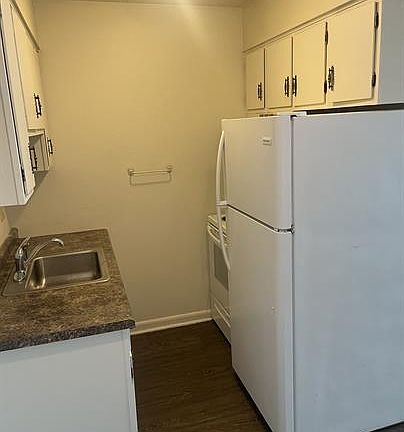 3rd image of 1485 Meadowview Dr APT 9