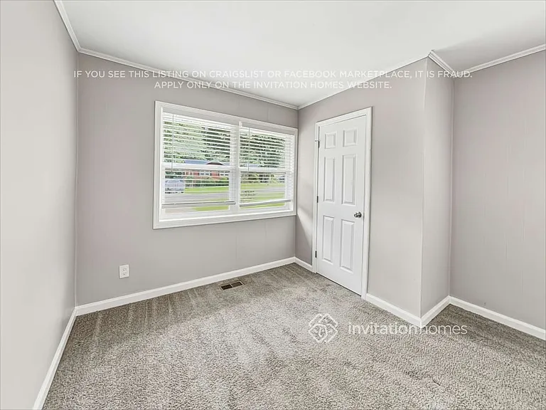 8490 Meadowbrook Dr — Photo 8