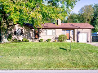 4822 Dover Rd, Louisville, KY 40216