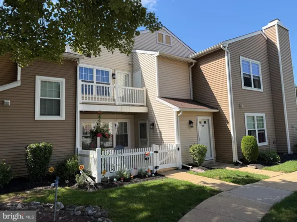 308 Ferris Ln, Doylestown, PA 18901