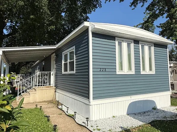 228 Johnson Dr, Fairless Hills, PA 19030