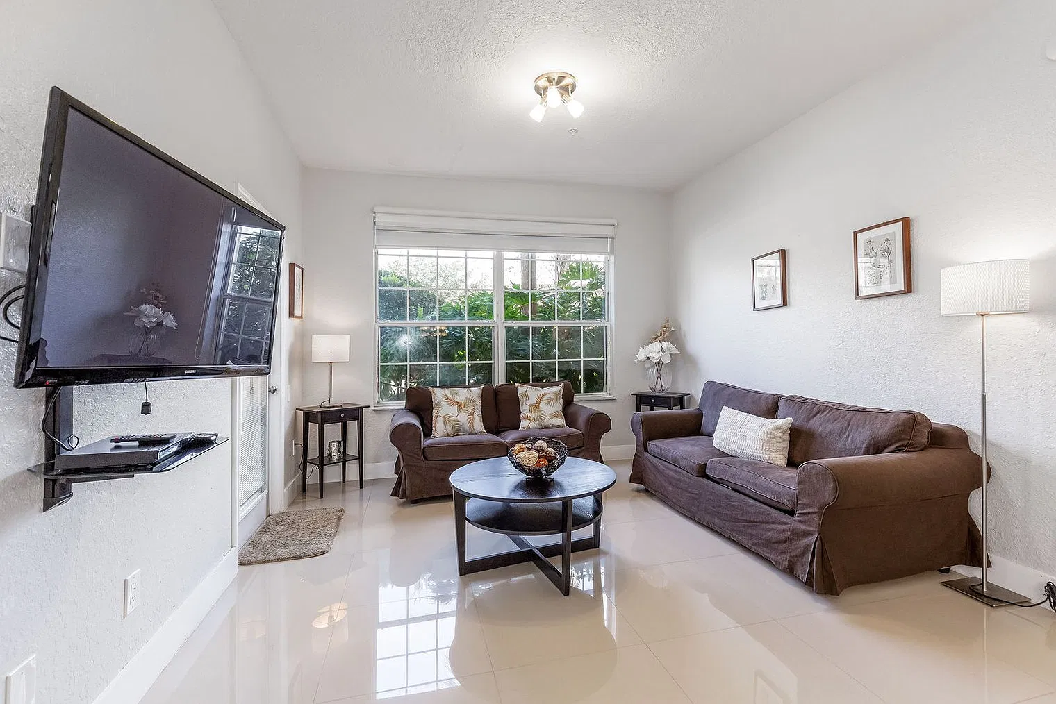 3 bed, 2.0 bath, 1248 sqft, $4,524 — Photo 1