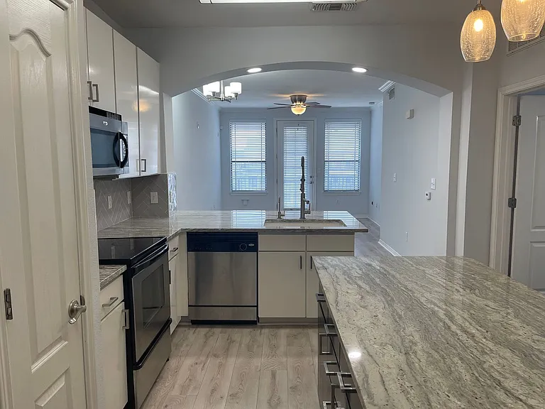 2505 San Gabriel St #602 — Photo 12