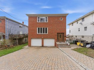 443 5th St Floor 2, Palisades Park, NJ 07650