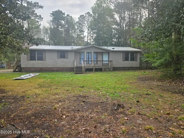 805 Wildwood Cr, Hampstead, NC 28443