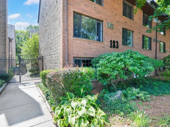 183 Loomis Drive APT 104, West Hartford, CT 06107