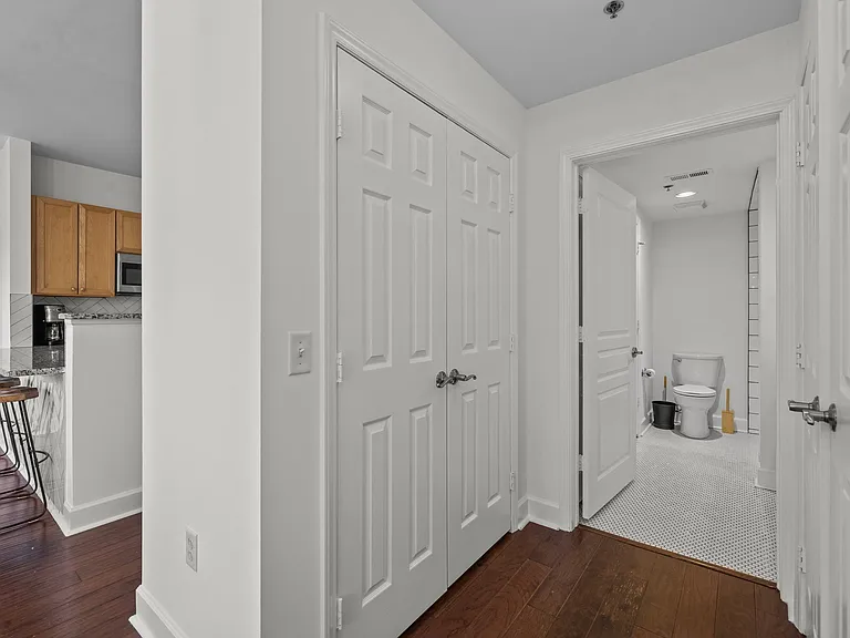 1315 East Blvd #402 — Photo 7