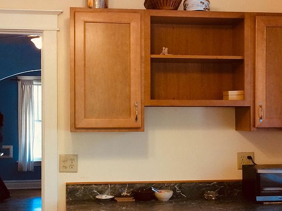 3rd image of 4115 Tholozan Ave