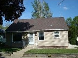 433 S Olive St, Waconia, MN 55387