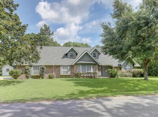 136 Pembroke Ln, Lafayette, LA 70508