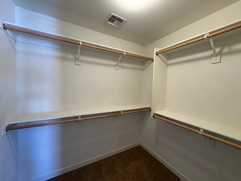 1143 E Cedar St — Photo 21