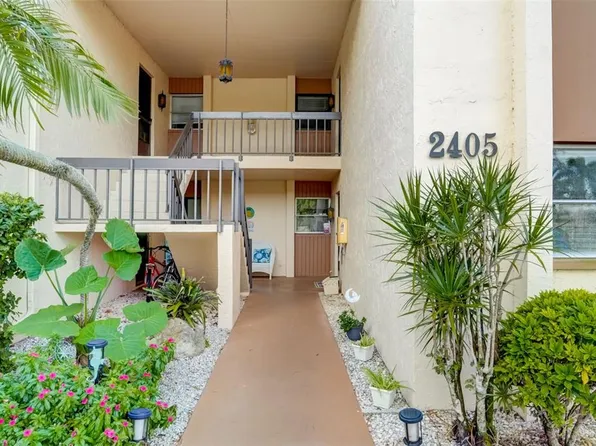 2405 Clubhouse Cir Unit 204, Sarasota, FL 34232