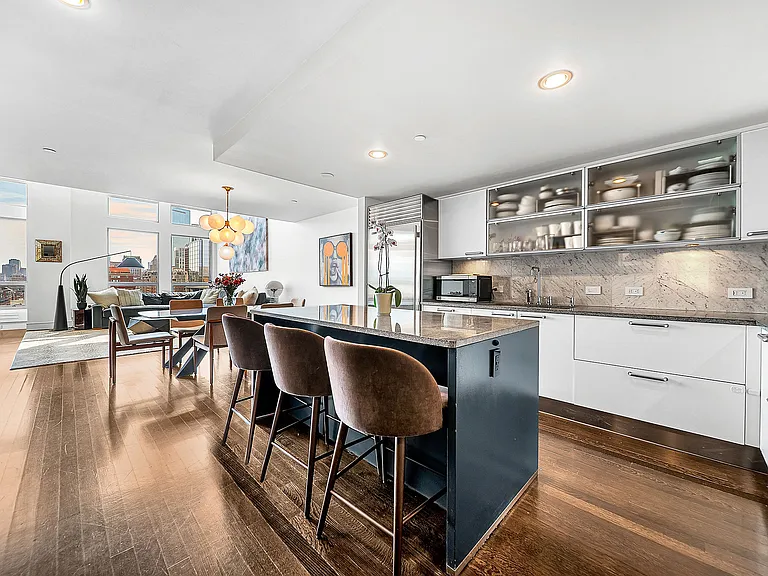 360 Newbury St #Penthouse 807 — Photo 13