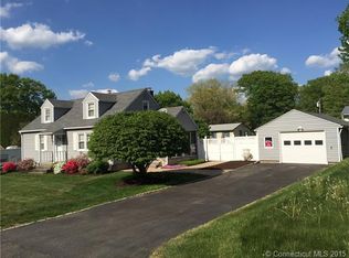 12 Woodland Dr, Windham, CT 06280