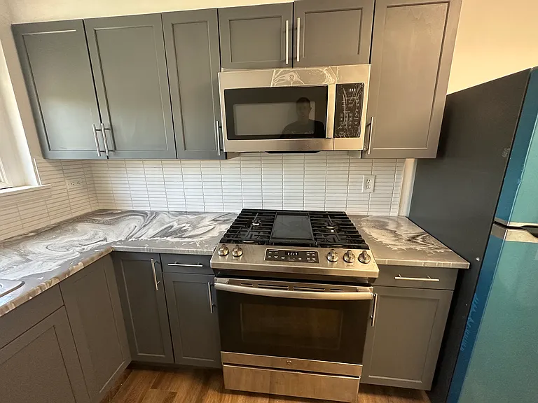 638 E Carver St #1 — Photo 8