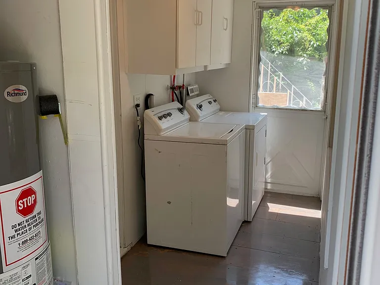 510 E 2nd St — Photo 10