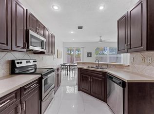 6289 Crescent Lake Way, Lake Worth, FL 33463
