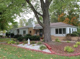 510 E 1st South St, Carlinville, IL