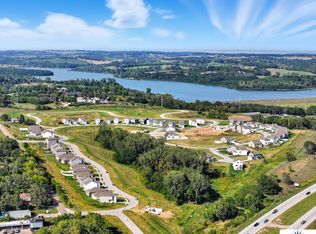 7623 N 95th Cir, Omaha, NE 68122