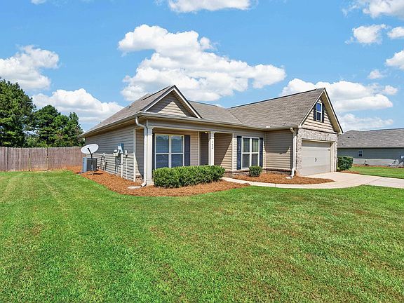 3rd image of 142 Oconee Meadows Way