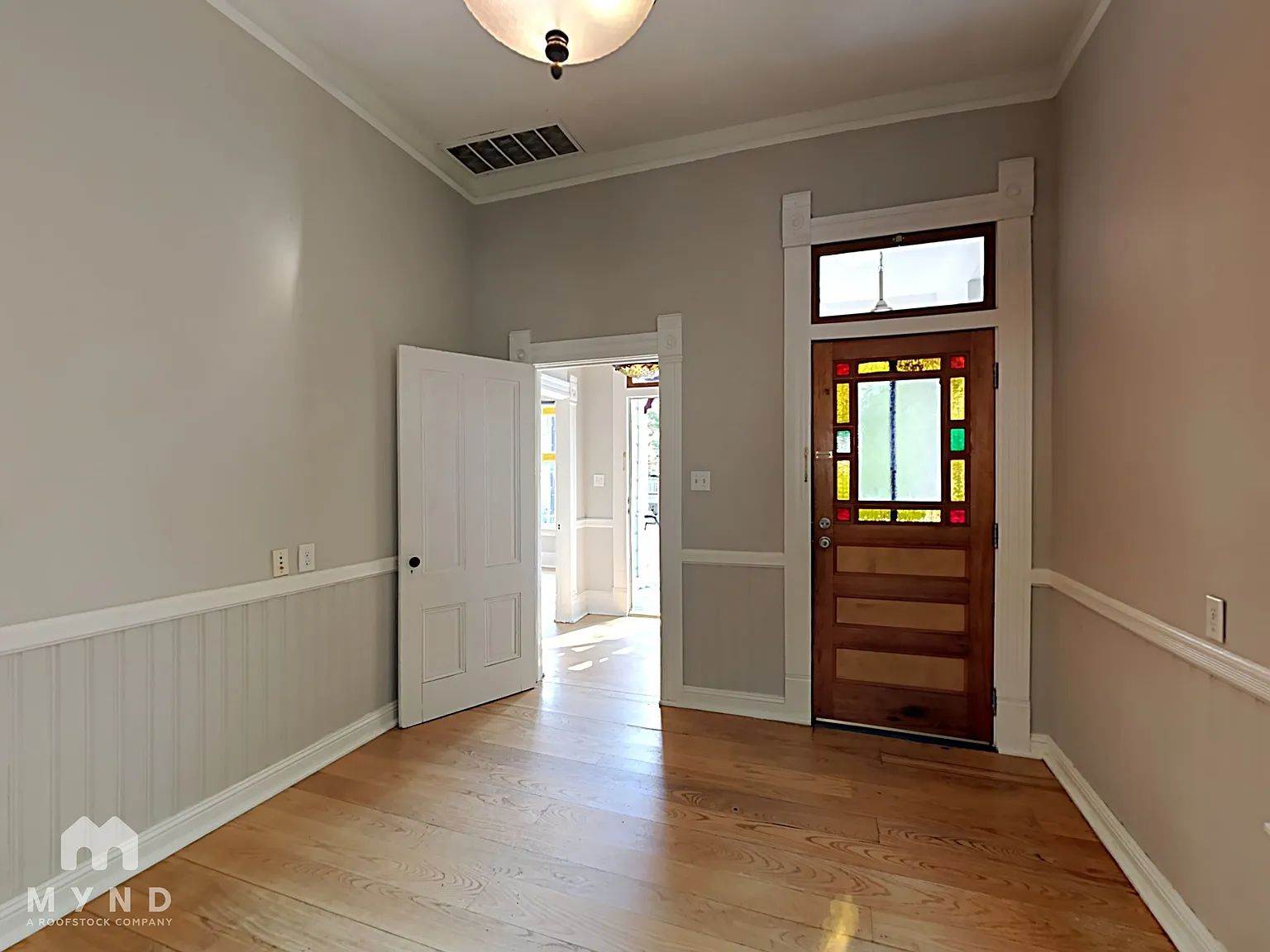2 bed, 1.5 bath, 1035 sqft, $2,170 — Photo 3