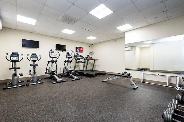 Rented by Compass | media 9