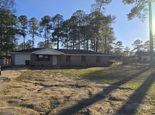 122 Dewberry Dr, Sylvester, GA 31791