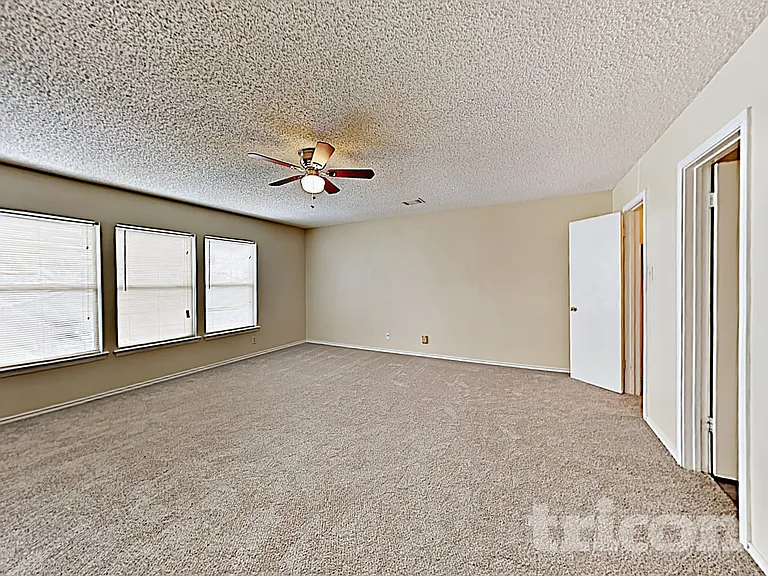 8015 Chestnut Barr Dr — Photo 7