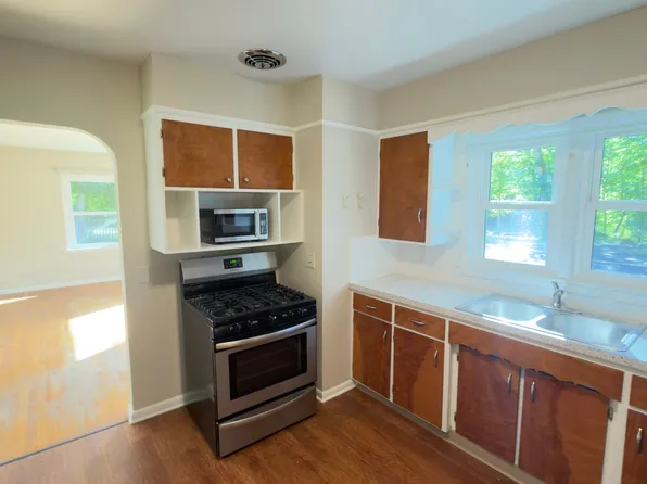 2789 Thornapple River Dr SE, Grand Rapids, MI 49546