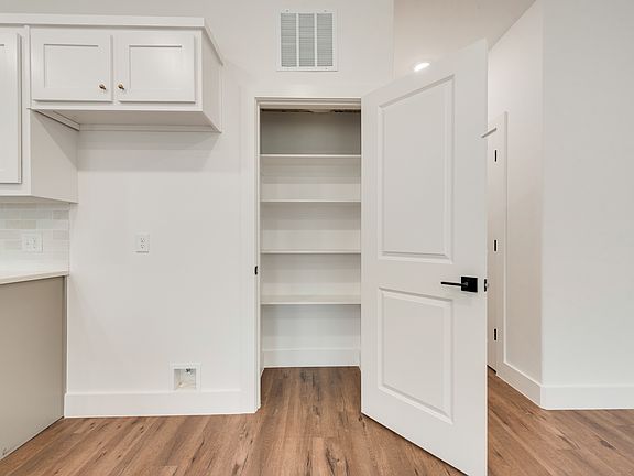 Kitchen Pantry