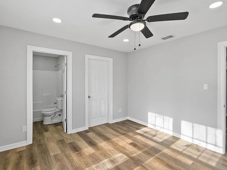 3127 Magnolia St — Photo 12