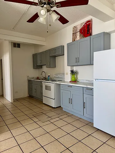 1096 S Beretania St #206 Photo 1
