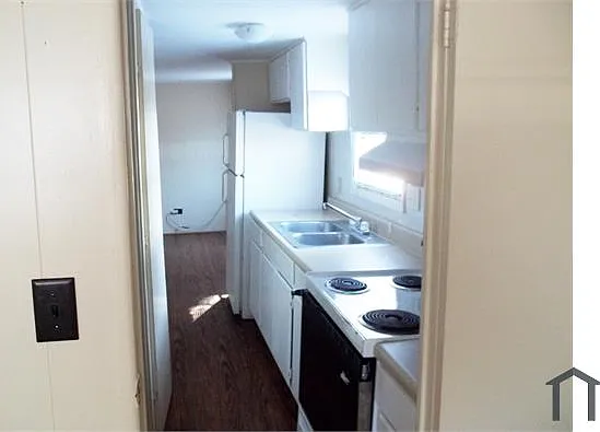 1505 Goodyear Ave #2 — Photo 8