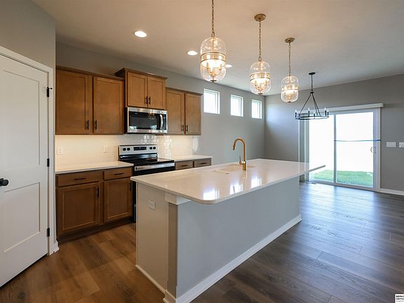 3rd image of 9510 S 183rd Ave