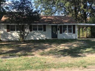707 N Roselawn Dr, West Memphis, AR 72301