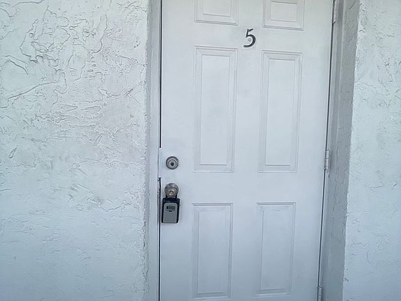 2nd image of 2306 NW 9th Ave APT 5