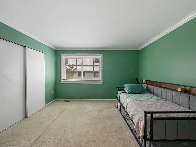 1146 Sawmill Rd — Photo 6