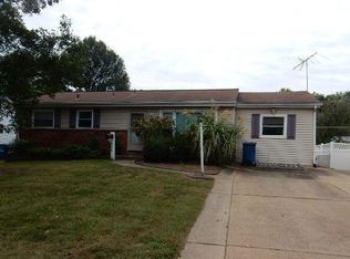 534 Holiday Ave, Hazelwood, MO 63042