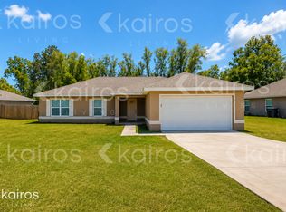 1 Malauka Radial Cir, Ocklawaha, FL 32179