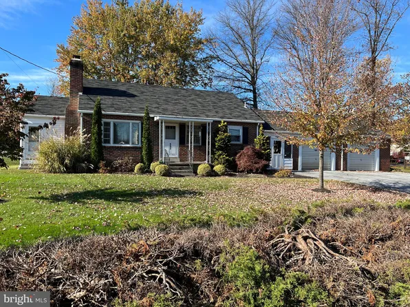 633 Englesville Rd, Boyertown, PA 19512