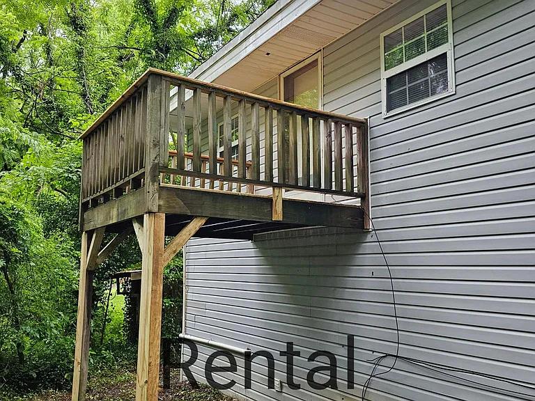 205 Maple St — Photo 5