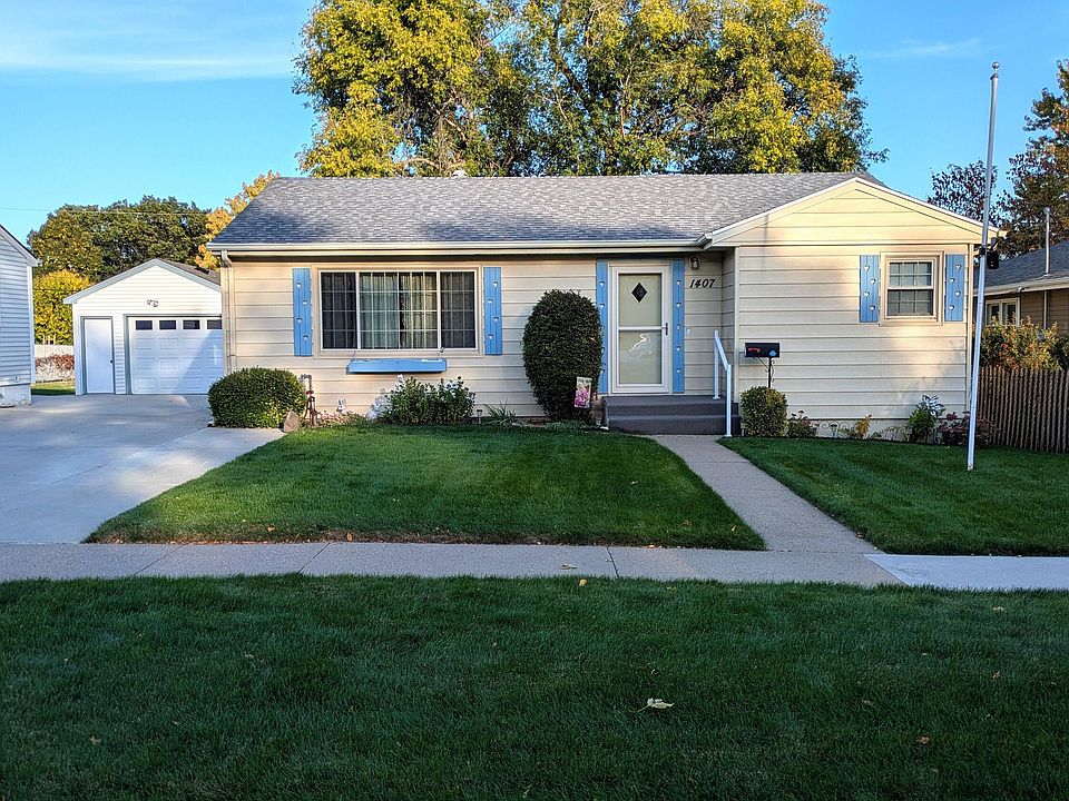 1st image of 1407 N 15th St